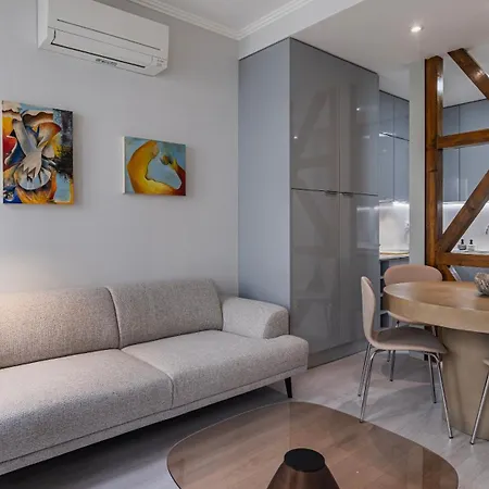 Apartmán Principe Real Charm By Lovelystay